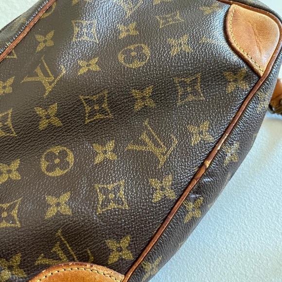 Louis Vuitton Nile crossbody bag - Picture 11 of 14